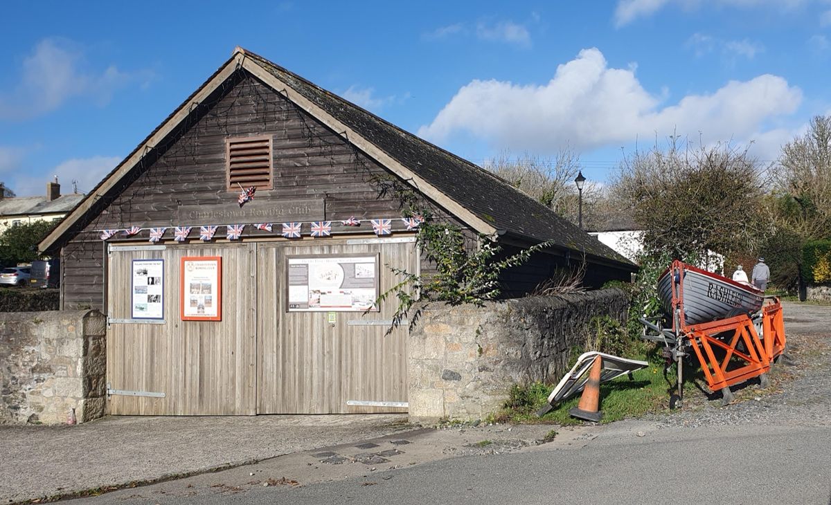 Le hangar à bateaux du club